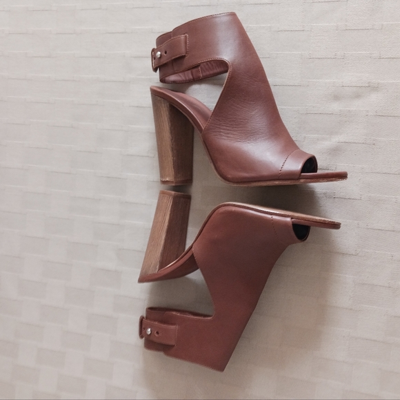 Vince Addie Leather Peep Toe Slingback Booties - Picture 7 of 16